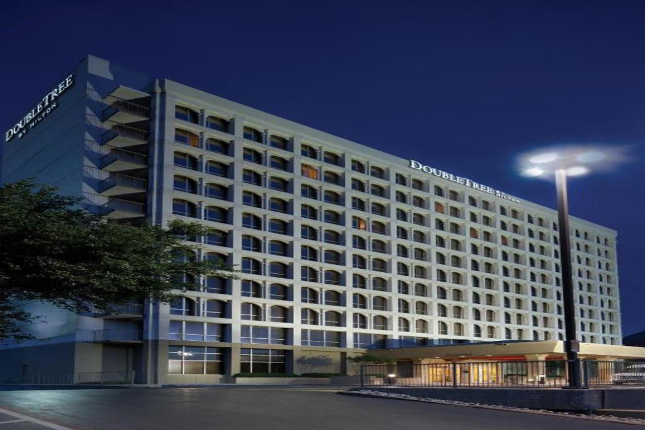 Doubletree By Hilton Dallas Market Center Eksteriør billede